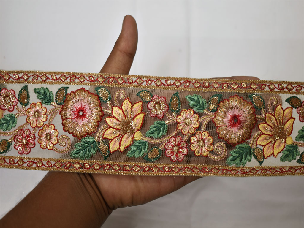 Wholesale Floral Saree Border Embroidered Sewing Trim Decorative Crafting Ribbon Indian Lace Sari Border Trimmings Fabric Trim By 9 Yard