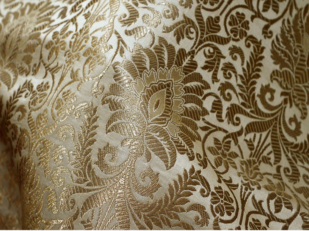 Light Beige silk brocade by the yard fabric weaving Indian blended silk wedding dress banarasi fabric home furnishing table runner bridal costumes craft supplies heavy brocade