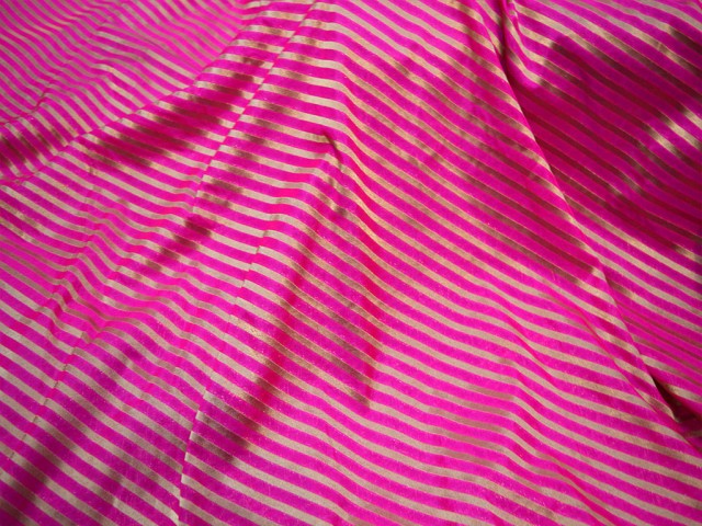 Magenta Benarse Wedding Dress home furnishing Fabric Brocade By The Yard Diagonal Stripes Indian Banarasi Sewing Dress Material Costume Crafting