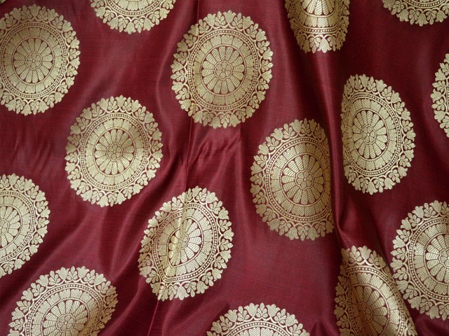 Indian Burgundy Wedding Dress by the Yard Fabric Crafting Costume Banarasi Brocade Home Decor Table Runner Cushion Cover Boutique Material Clothing Fabric