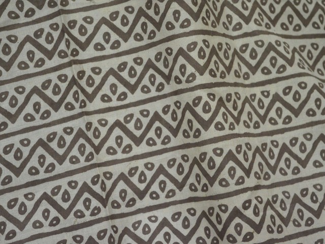 1.5 Meter Fabric Indian Brownish-Grey Sewing Dabu Hand Block Printed Soft Cotton Crafting Curtains Summer Women Apparel Table Placements Home Decor Hair Binding Fabric