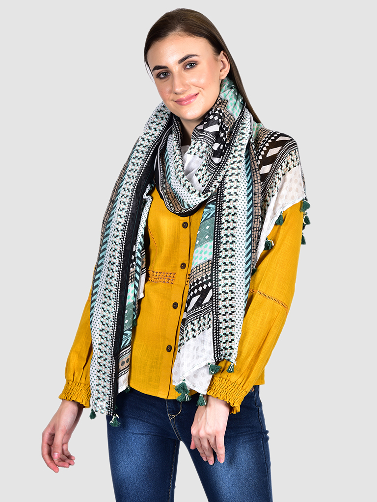 Glamorous paisley printed scarf for girls
