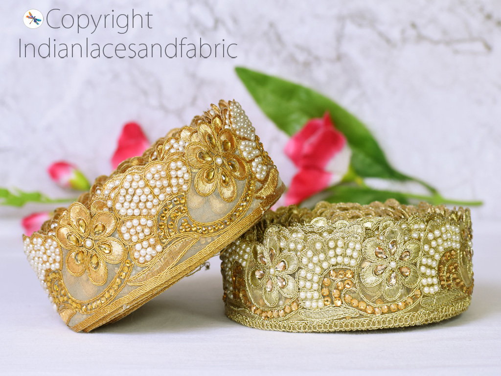 Golden Wedding Bracelets With Chinese Wedding Gown Stock Photo - Download  Image Now - Chinese Culture, Gold - Metal, Gold Colored - iStock